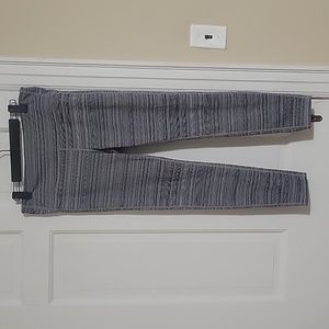 Athleta Jacquard Chaturanga Black White Textured Legging Gray Seam Womens in LP